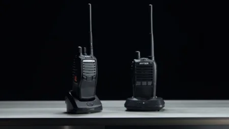 Motorola DP4600e vs Hytera PD985: İki Devin Karşılaştırması